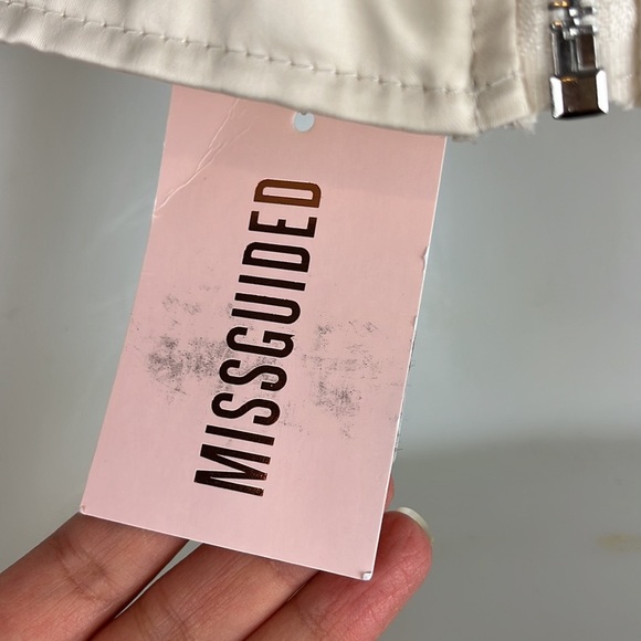 Missguided Satin Cut Out Detail Corset Crop Top Blouse in Cream Size 8 - NEW - Picture 8 of 10